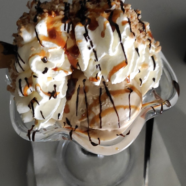 Helado de Ferrero Rocher