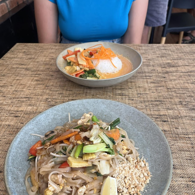 Pad Thai Lunch and Red Curry