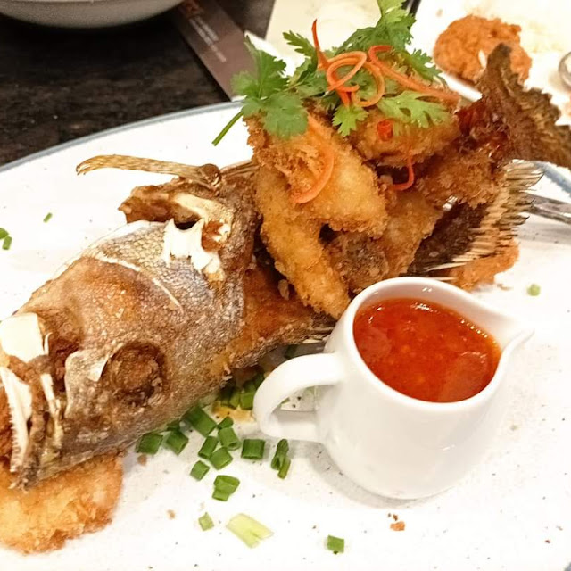 酥炸鱸魚