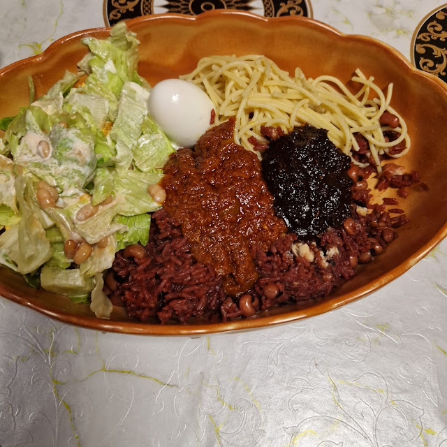 Waakye And Salad