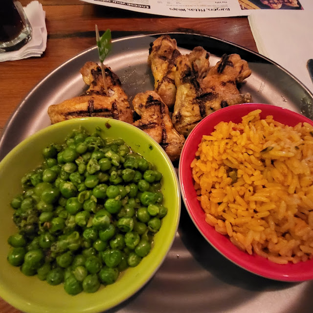 Chicken Wings with Macho Peas and Rice