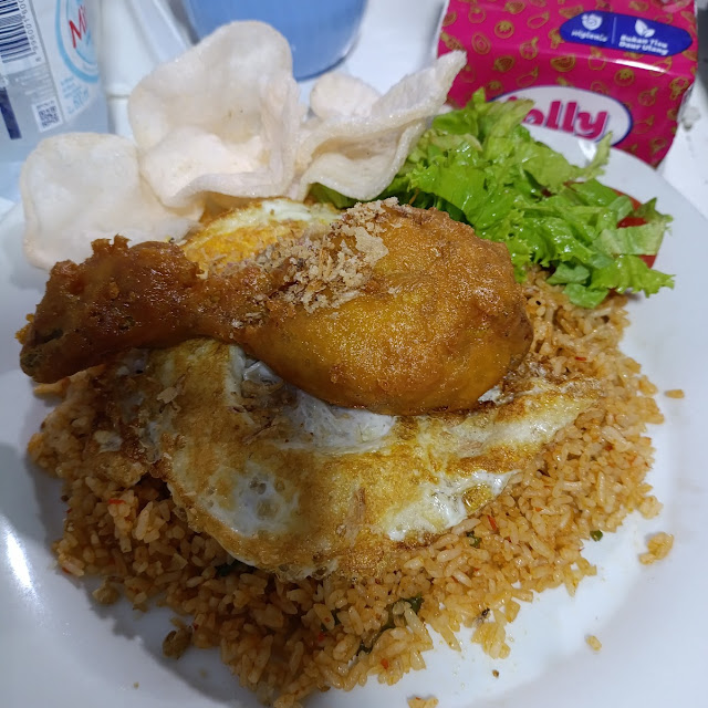 Nasi Goreng Ayam Goreng