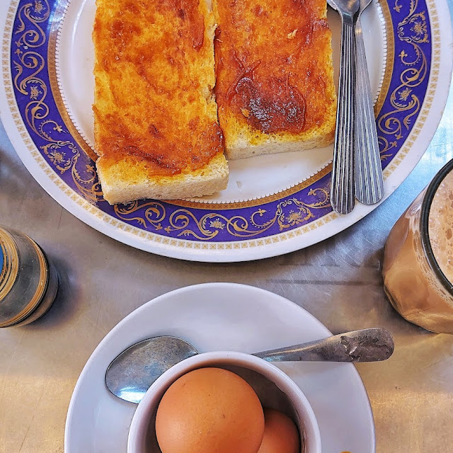 Roti Bakar Telur Mata