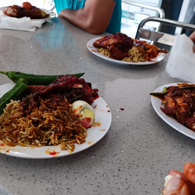 Nasi Bryani Ayam Goreng
