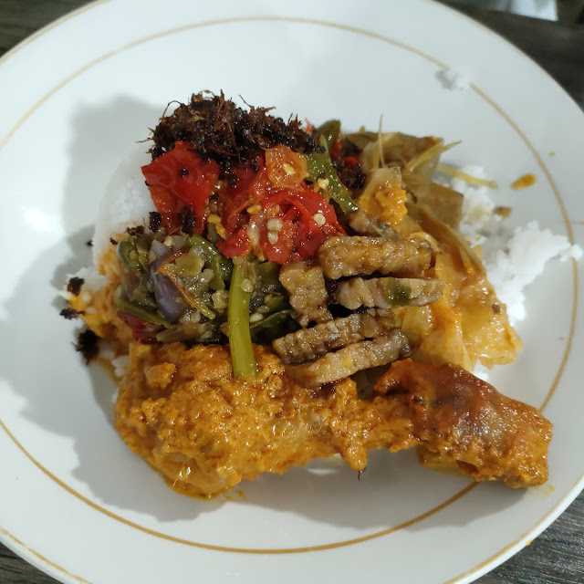 Nasi Campur Gulai Ayam