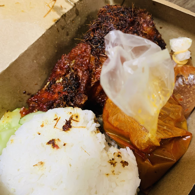 Nasi Kukus Ayam with Kuah Kari