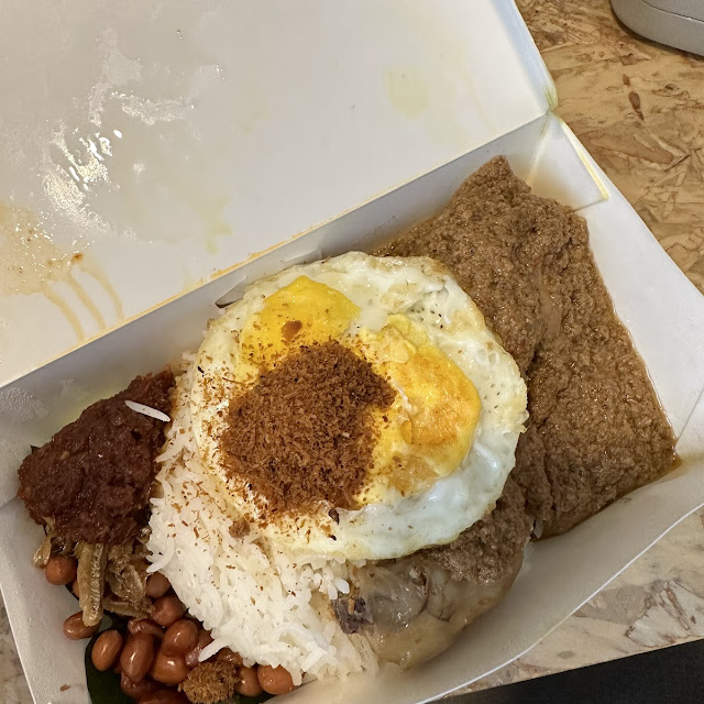 Nasi Lemak Sambal Cumi