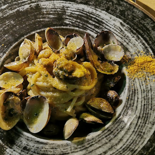 Spaghettone Alle Vongole Et Bottarga