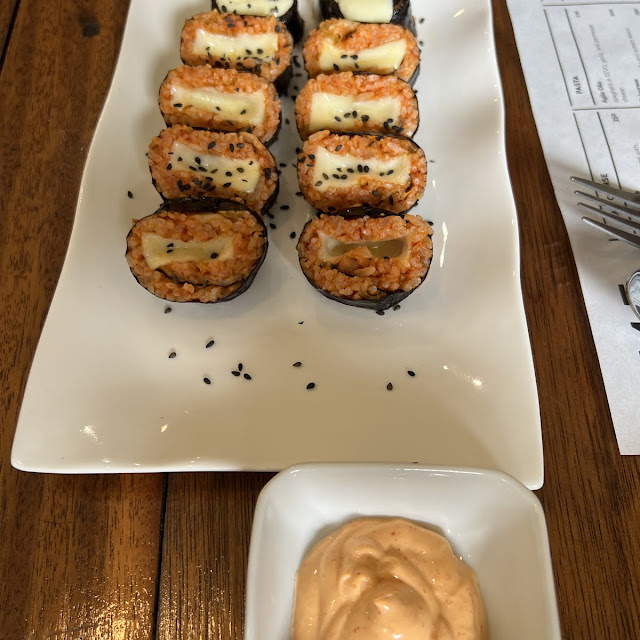 Mozzarela Kimchi Kimbap
