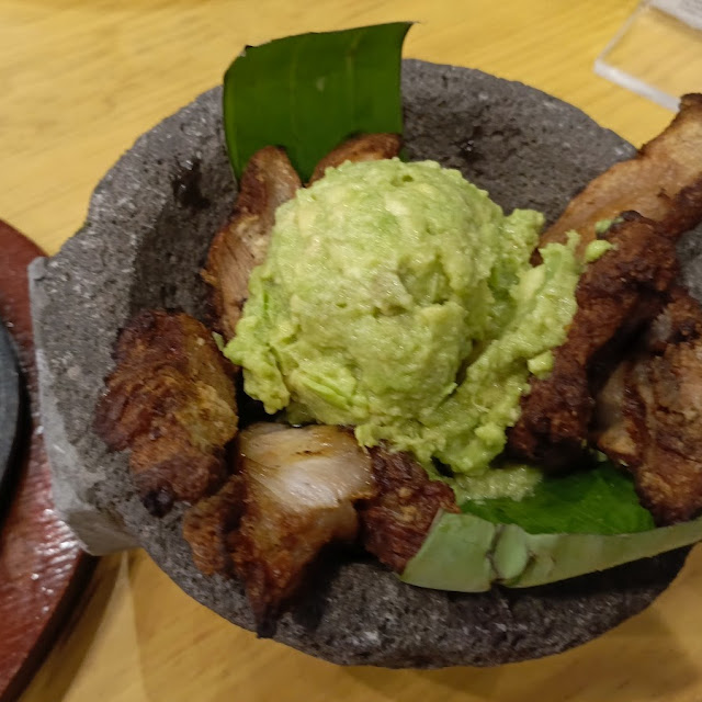 Chicharrón de Cachete Con Guacamole