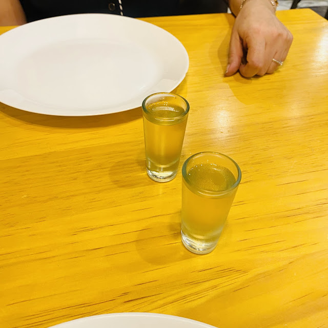 Shots de Tequila Bien Frío Son Cortesía de la Casa