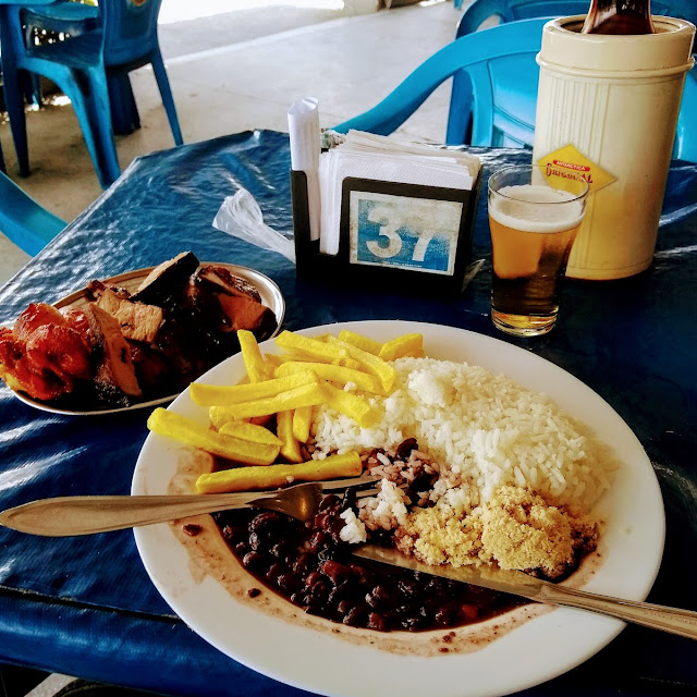 PF Com Churrasco