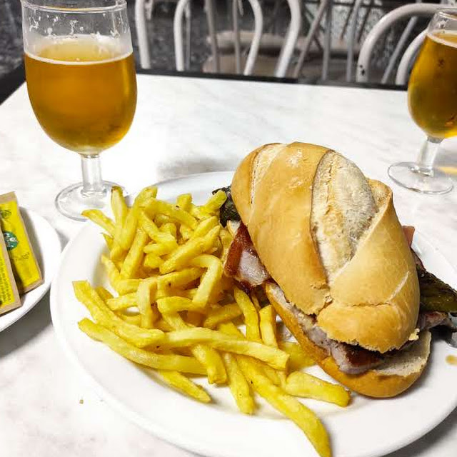 Serranito de Lomo En Bocadillo