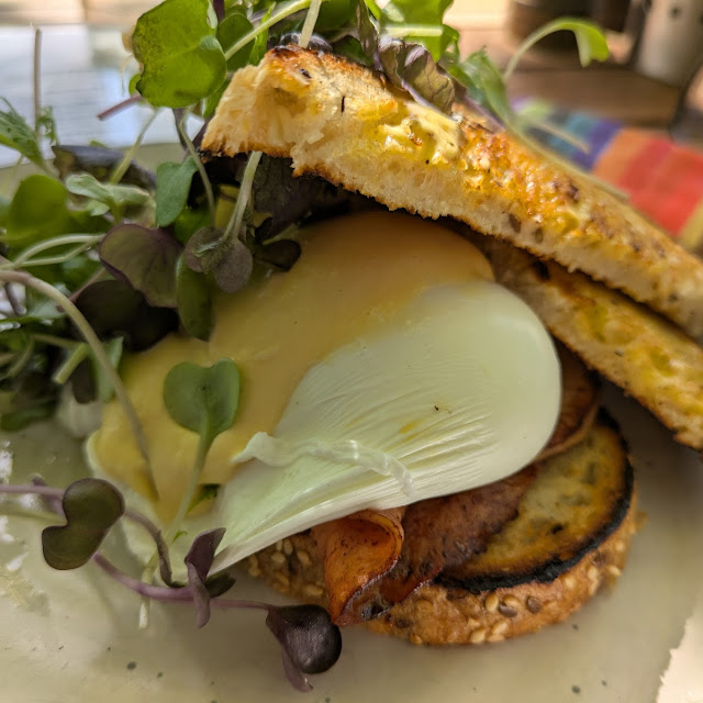 Eggs Benedict