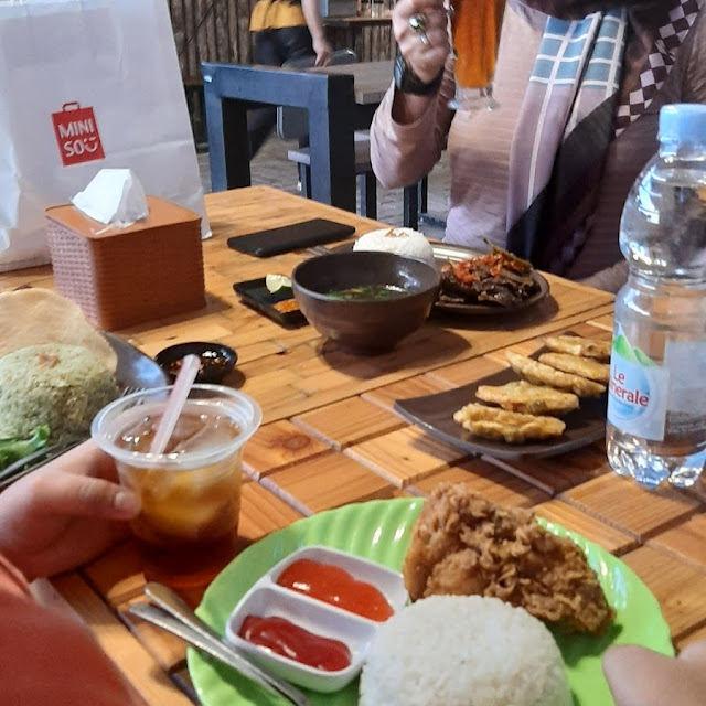 Paket Ayam Fried Chicken