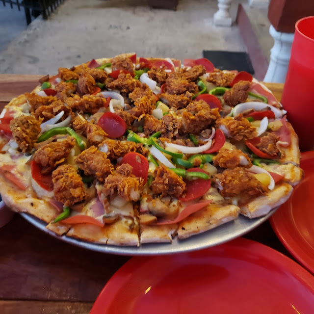 Pizza Boneless