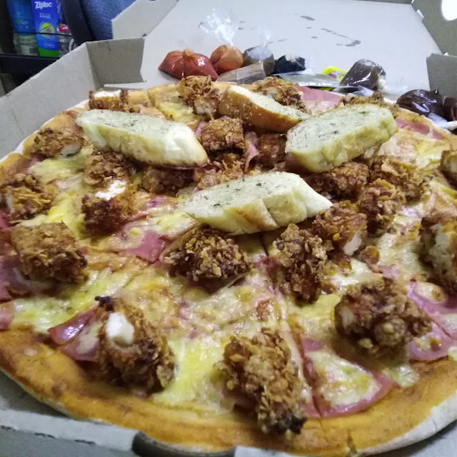 Pizza Con Boneles