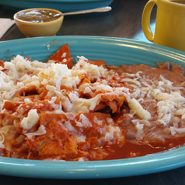 Chilaquiles Con Huevos Rancheros