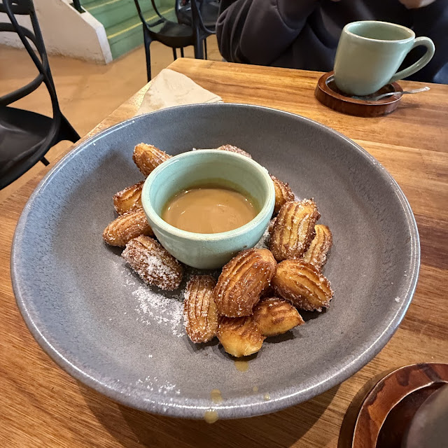 Mini Churros Con Salsa de Dulce de Leche