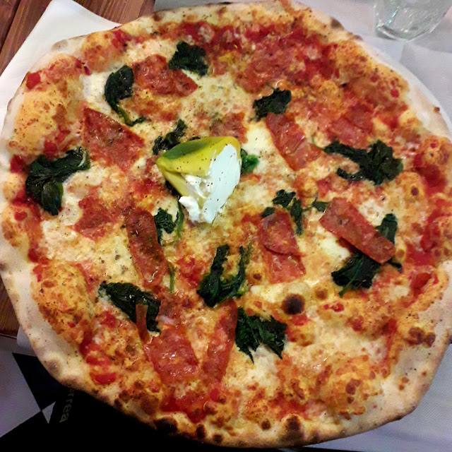 Pizza Aquila