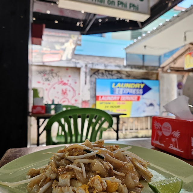 Egg Squid Large Rice Noodles