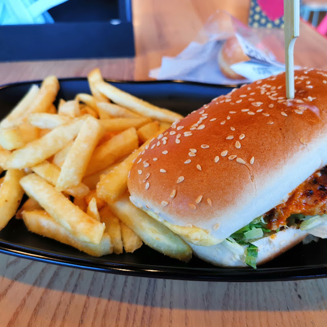 Long Bondi Burger Combo
