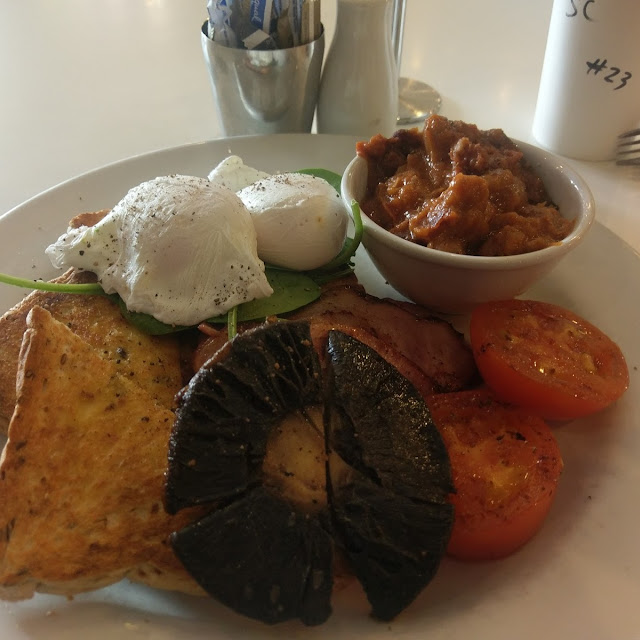 Steak and Bacon Sandwich with Chipa