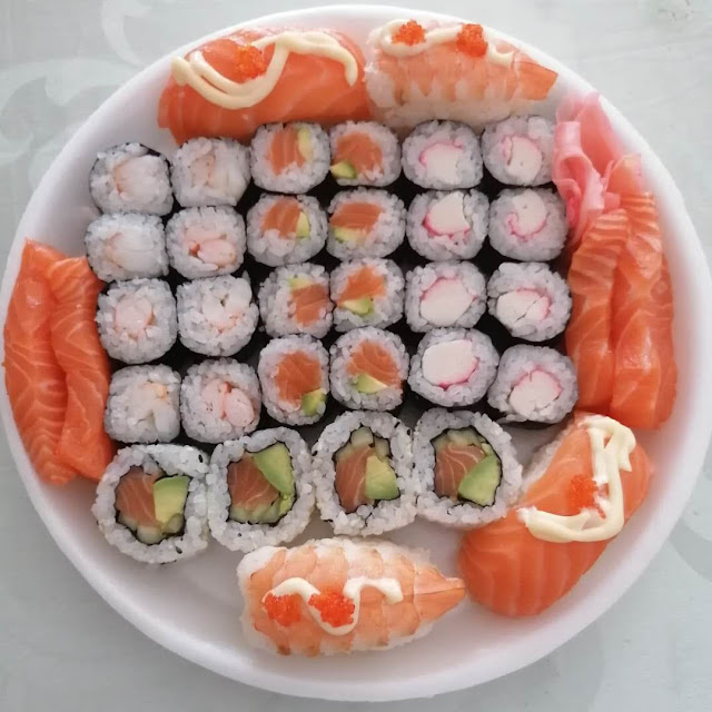 Salmon California Roll