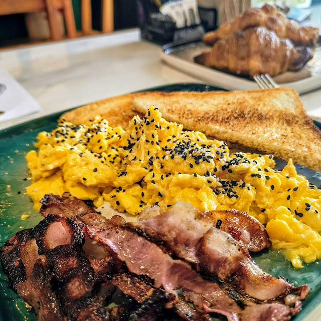 Scrambled Eggs with Bacon