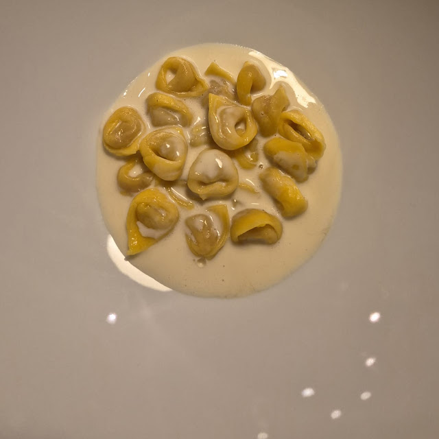 Tortellini Alla Crema Di Parmigiano Reggiano