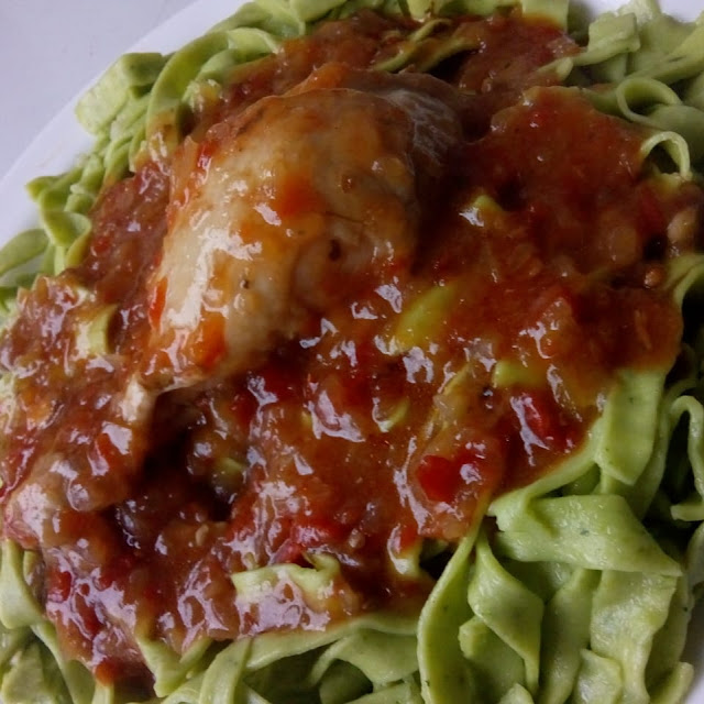 Tallarines Caseros de Espinaca Con Pollo