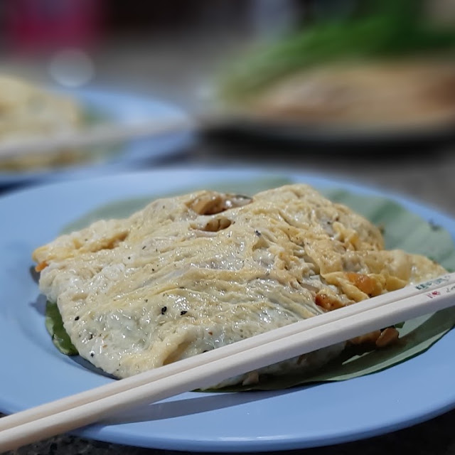 ผัดไทห่อไข่