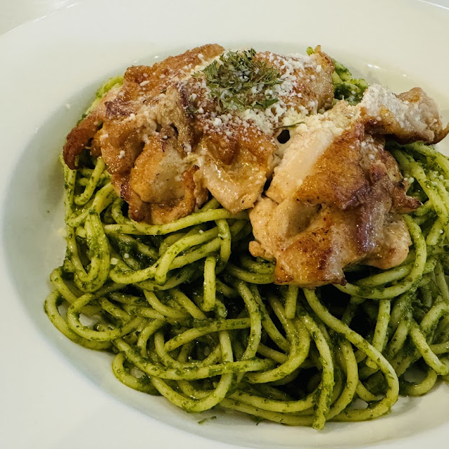 Pesto Spaghetti with Grilled Chicken
