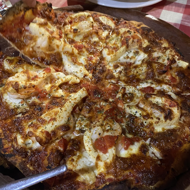 Seafood Pizza