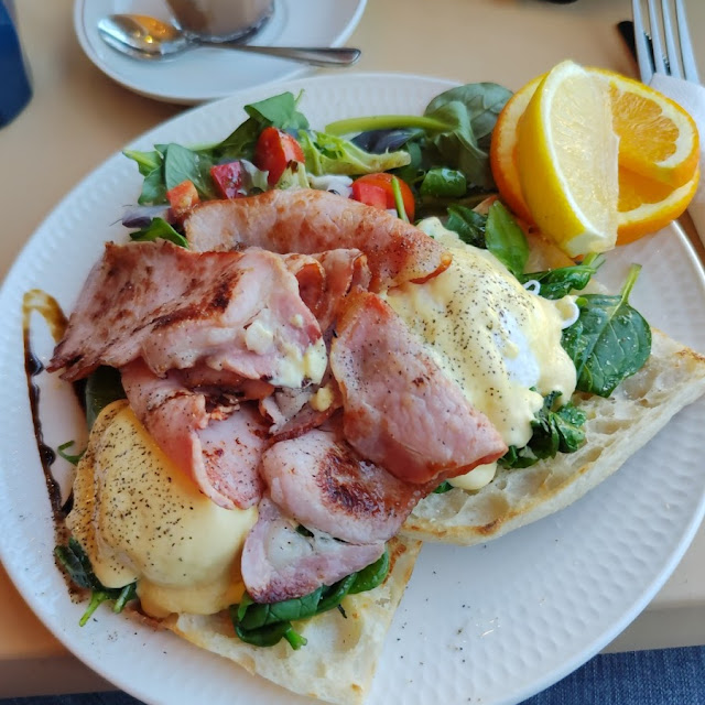 Eggs Benedict Ham