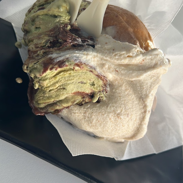 Brioches Con Gelato