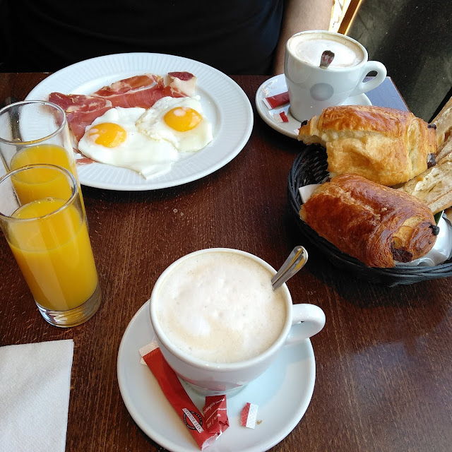 Petit Déjeuner Parisien