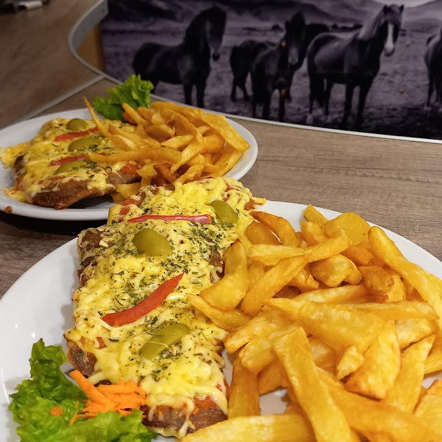 Milanesa Napolitana Con Papas Fritas