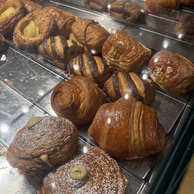 Cappuccino Cornetto Al Pistacchio