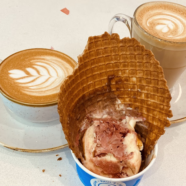 Suger Basket with One Scoop of Ice Cream