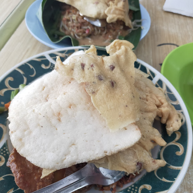 Nasi Pecel Bu Kus Surabaya