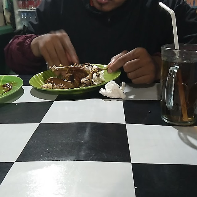Ayam Goyengggg