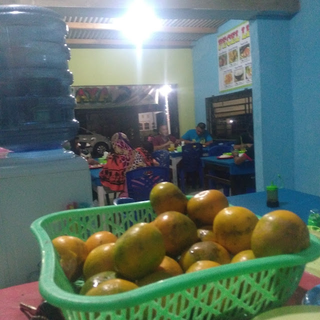 Pecel Lele Dan Ayam Goreng
