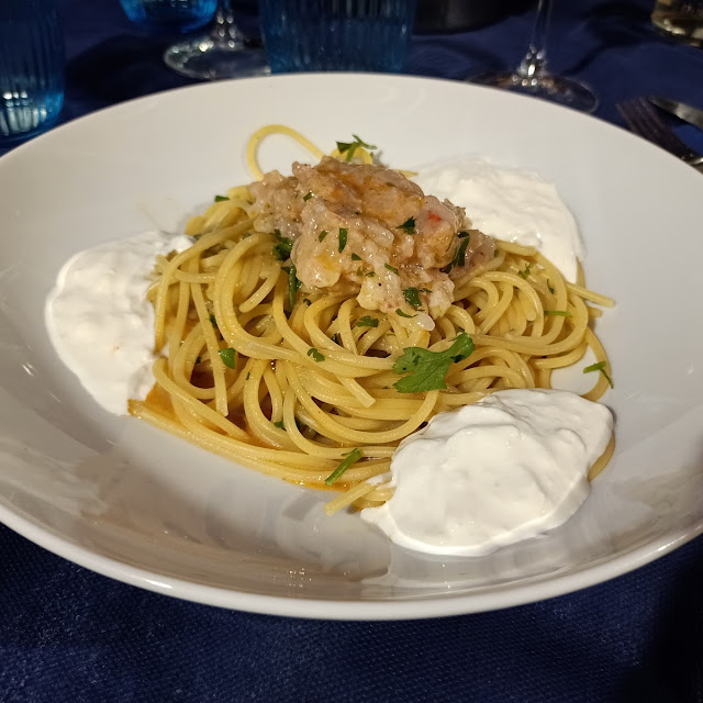Spaghetti Con Gamberi Rossi Di Mazzara E Burrata