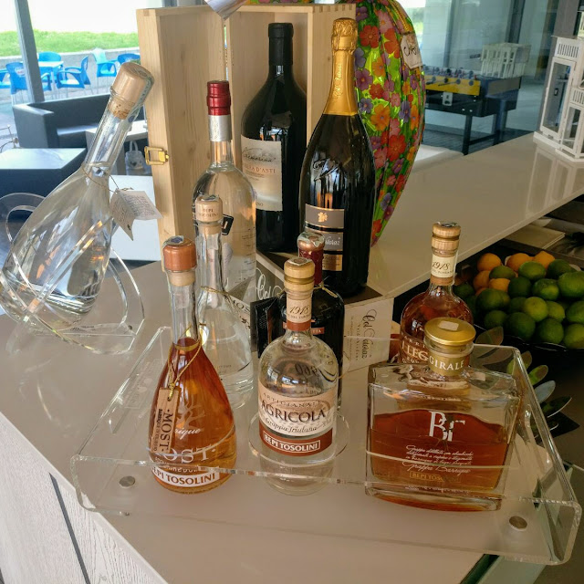 Vini Grappe E Liquori