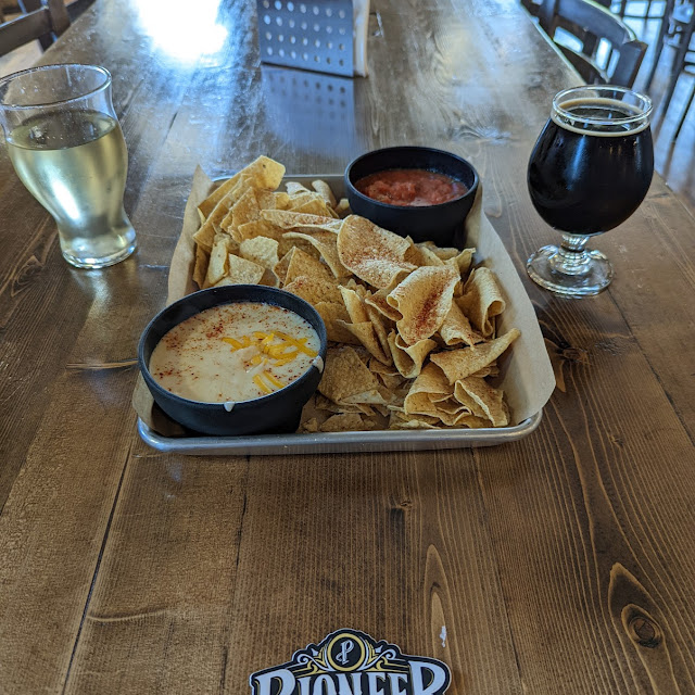Chips with Queso and Dalsa
