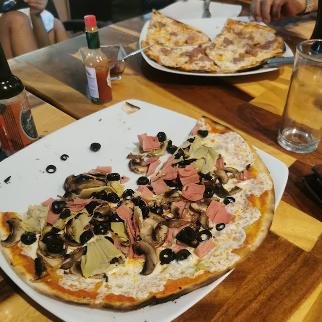 Pizza de Carnes Frías