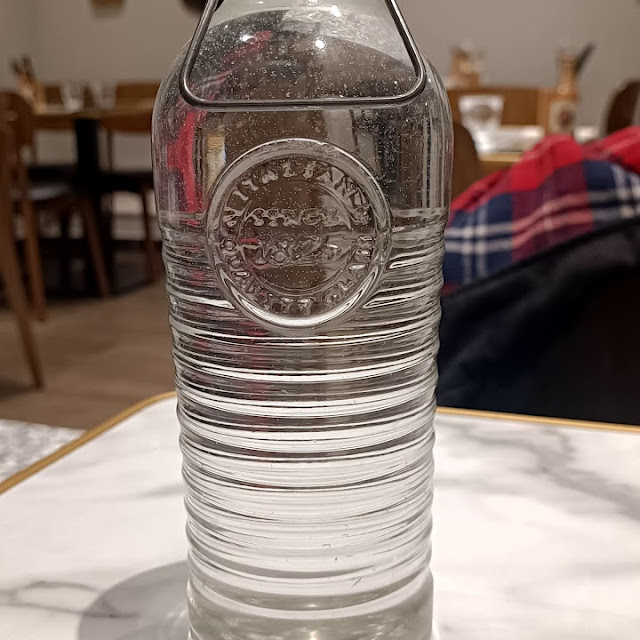Água Sem Gás