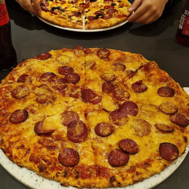 Pizza Peperoniwurst Doppelt Käse