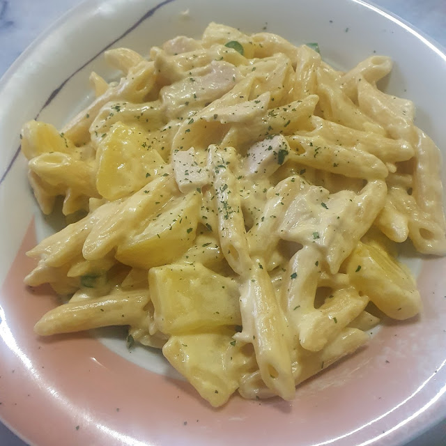 Penne Mit Hähnchen Jalapenos Und Hollandaisesauce
